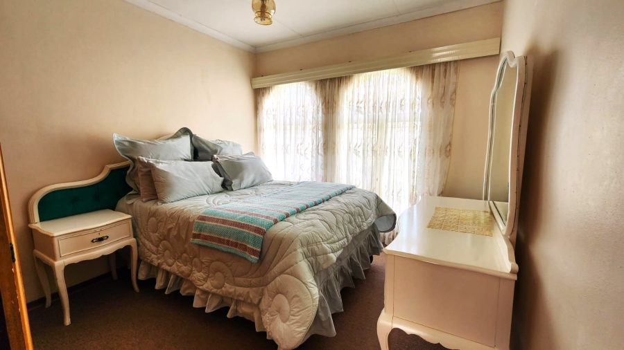 2 Bedroom Property for Sale in Heuwelsig Free State